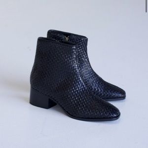 NWT St. Agni genuine leather boots